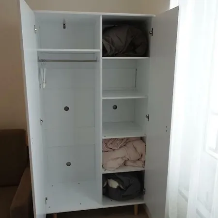 Apartment Charmant Studio Refait A Neuf Ideal Pour Une Ou Deux Personnes *